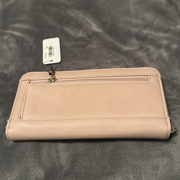 NWT Guess Wristlet Off White & Pink with Silver Studded Detail - Picture 3 of 4